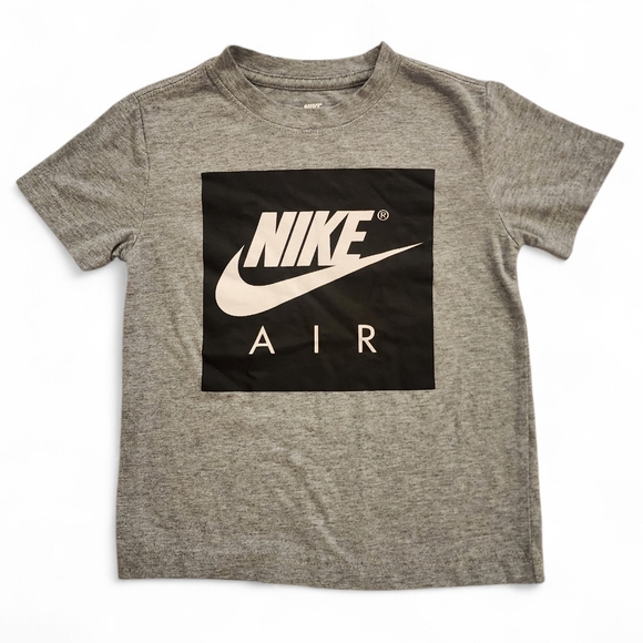 Nike Boys 2-Piece Set | Gray Logo T-Shirt & Sweat Shorts - Size 4 (XS) - Picture 2 of 6